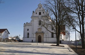 oberelchingen_klosterplatz-275x180